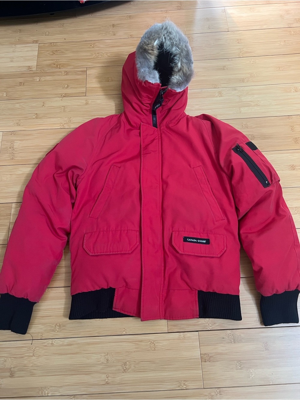 Authentic Canada Goose Chilliwack Bomber Red Youth XL Fits Women's XS/S